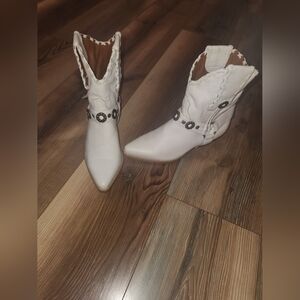 Nine West Western Boot Size 5.5